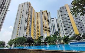Springlake Summarecon Bekasi Apartement By Rna